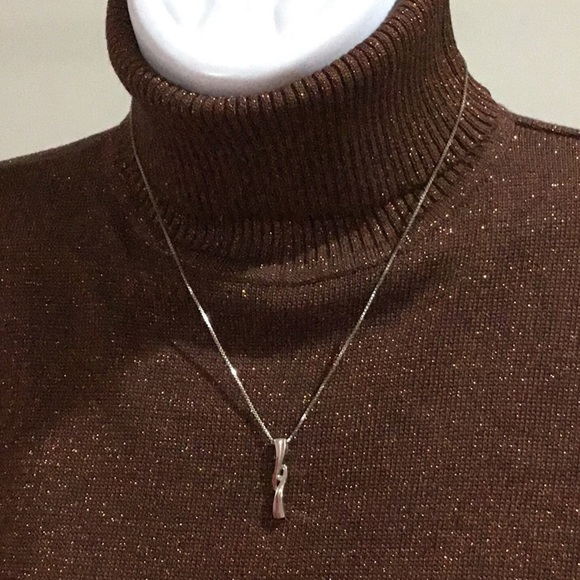 Sterling silver necklace with CZ pendant - Picture 1 of 5